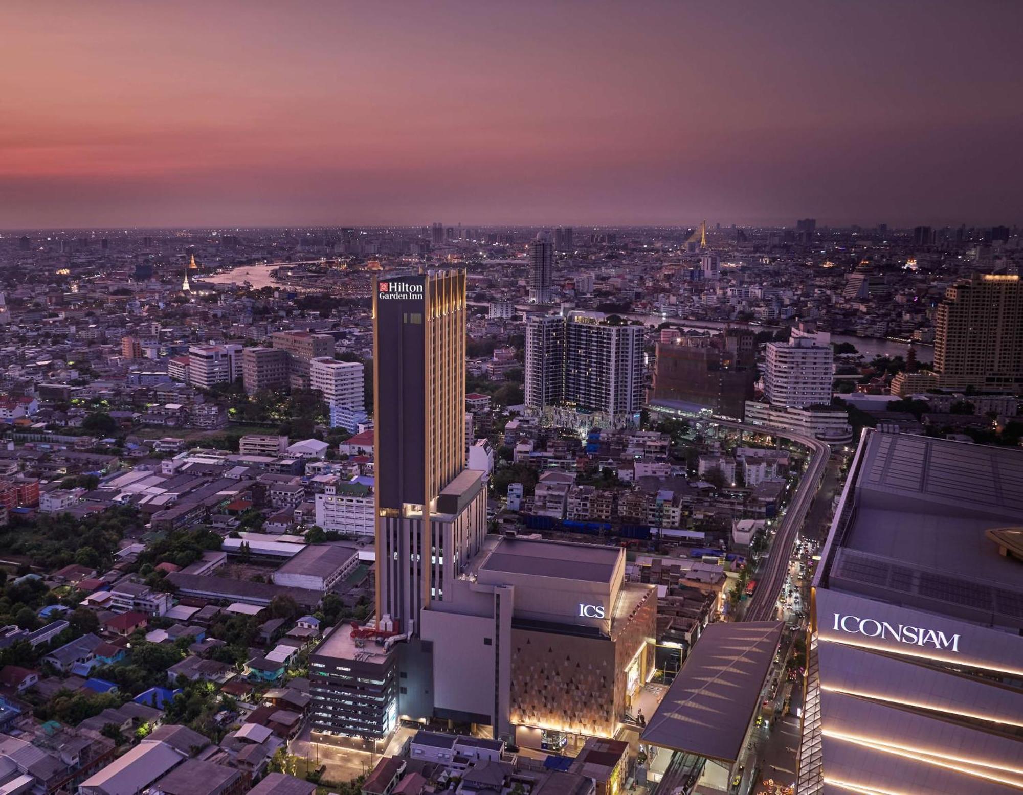 Hilton Garden Inn Bangkok Riverside Extérieur photo