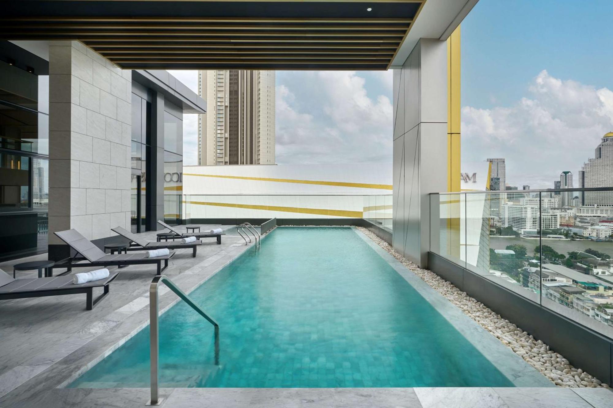 Hilton Garden Inn Bangkok Riverside Extérieur photo