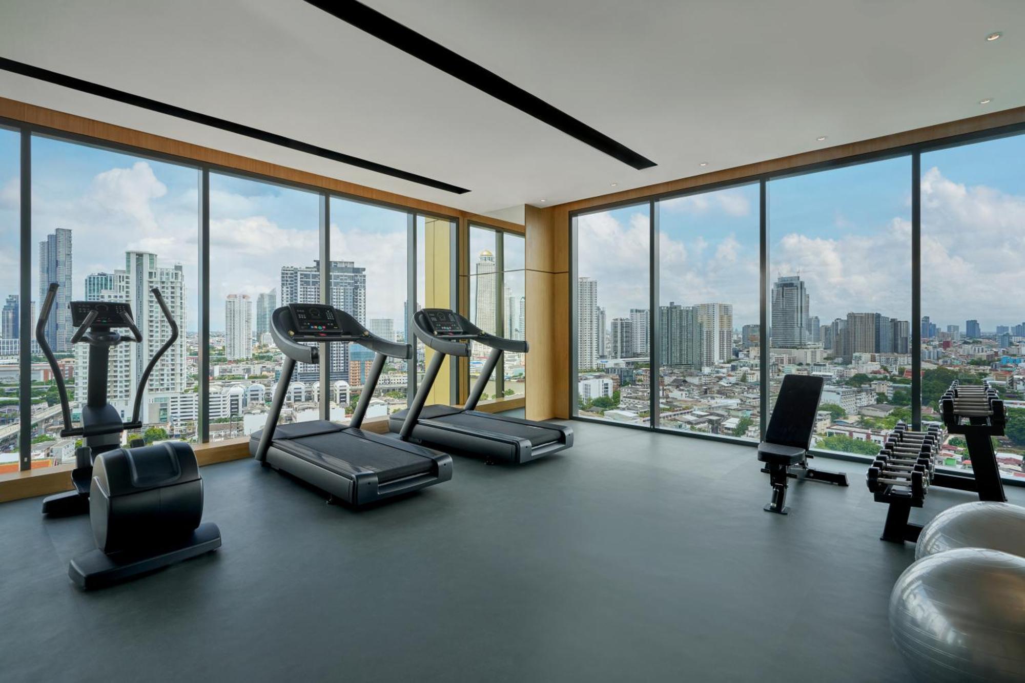 Hilton Garden Inn Bangkok Riverside Extérieur photo
